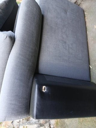 Sofá modular exterior gris y negro urgete