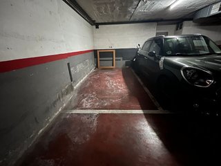 Garaje en venta en Almeda - El Corte Inglés en Cornellà de Llobregat
