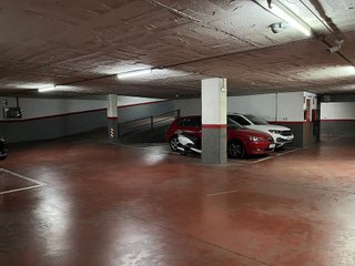 Garaje en venta en Almeda - El Corte Inglés en Cornellà de Llobregat