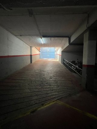 Garaje en venta en Almeda - El Corte Inglés en Cornellà de Llobregat