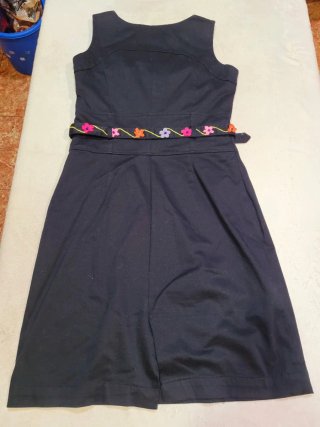 Vestido Sfera negro con flores