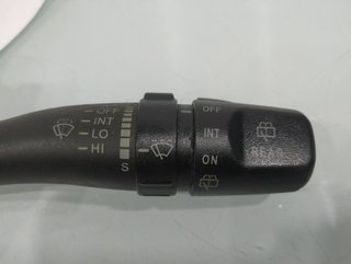 Mando limpia kia 556875 carens 2.5 crdi concept