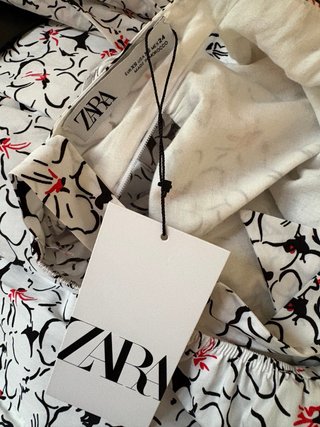 Vestido largo floral Zara