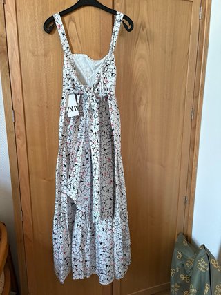 Vestido largo floral Zara