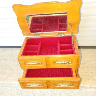 Portagioie in legno vintage