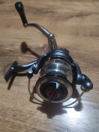 Lote de cañas y carretes de pesca