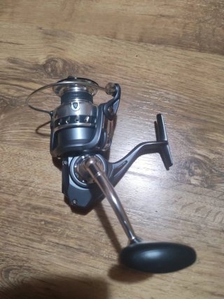 Lote de cañas y carretes de pesca