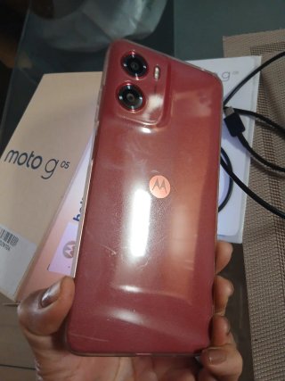 Movil Motorola G05 en caja