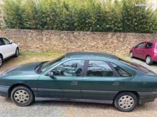 Cambio por moto o vendo Renault Safrane 1999