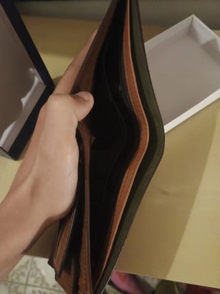 Cartera de piel marrón