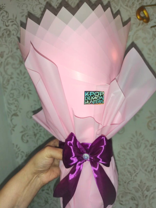 Ramo Muñeca K-Pop con Luces