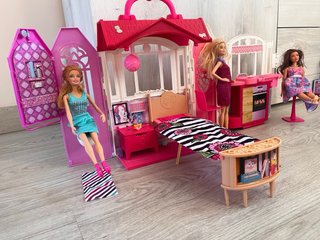 Casa Barbie con 3 Bambole