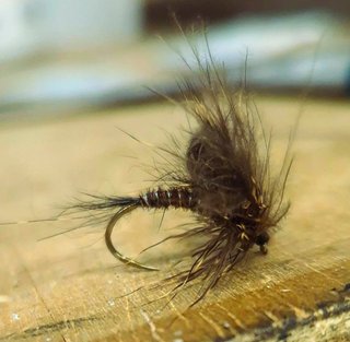 MOSCAS PARA LA PESCA DE TRUCHAS