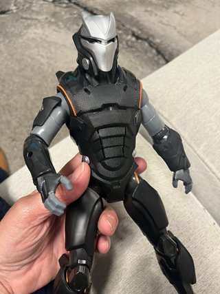 Figura Robot Negro y Gris