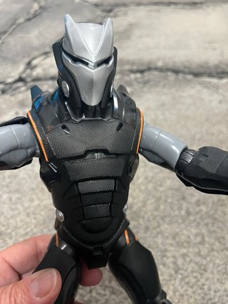 Figura Robot Negro y Gris