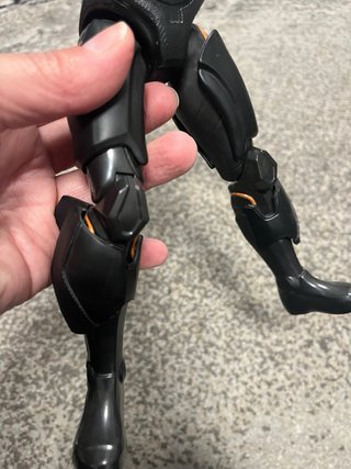 Figura Robot Negro y Gris