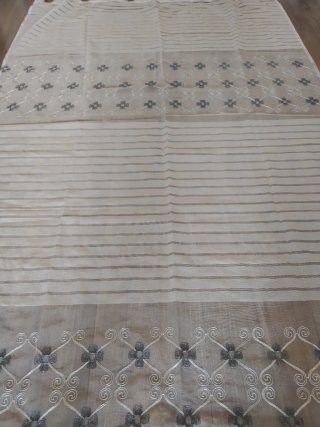 Cortinas Bordadas Blancas y Grises