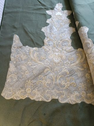 Tela fallera bordada oro y verde