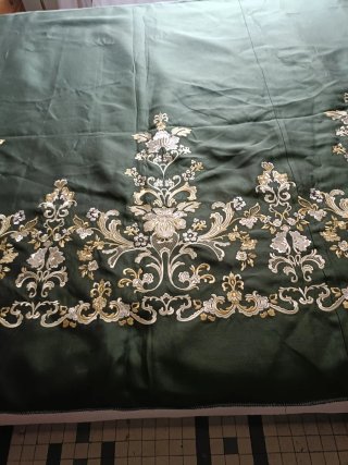 Tela fallera bordada oro y verde