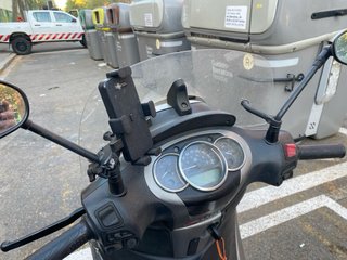 Piaggio Beverly 350 Maxi Scooter