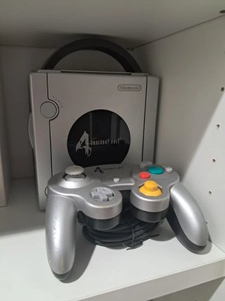 Consola Nintendo GameCube Resident Evil Plata