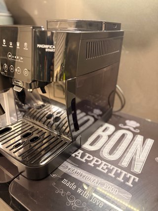Cafetera Delonghi Magnifica Milk Start Negra