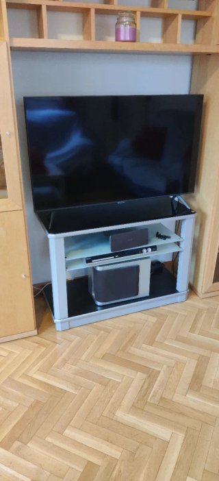 LOTE SALON COMPLETO  Mueble+TV43'+Sonido+DVD+Mesa