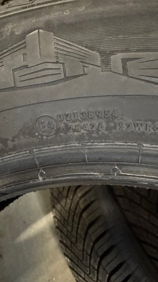 Neumáticos Continental AllSeason 215/65R17