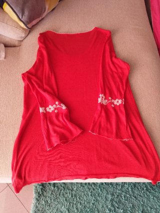 Blusa Aldo Martins roja y blanca