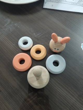 Juguete apilable de conejo de madera conejo