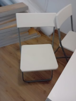 MESA Y SILLAS MODERNAS EN 40 EUROS, CARTAGENA