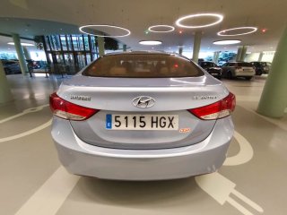 Hyundai Elantra 2012