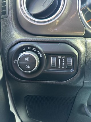 Jeep Wrangler 4p 2.0T GME Sahara 8ATX E6D