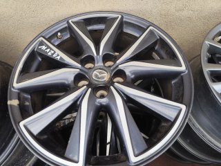 4 Llantas Mazda