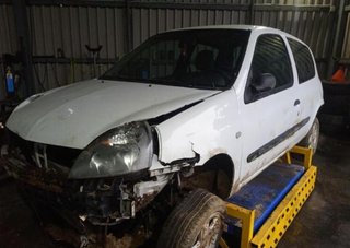 Tapa motor renault 8200252409 clio ii fase 381080