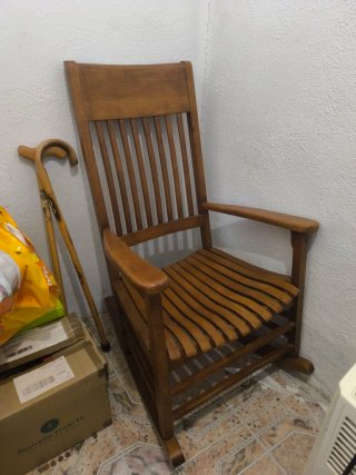 Mecedora de madera