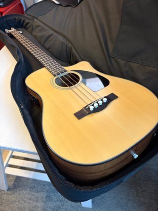 Bajo Acústico Fender