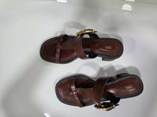 Sandalias Zara Marrón Hebilla Dorada