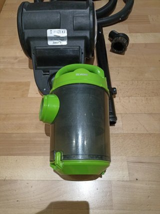Aspiradora sin bolsa Silvan ASPM-170 700W