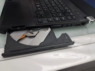 Portátil Toshiba PORTEGE R700-123 Negro