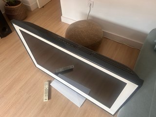 Televisor Sony 65x101cm