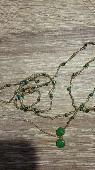 Collar largo multiposición abalorios verdes a mano