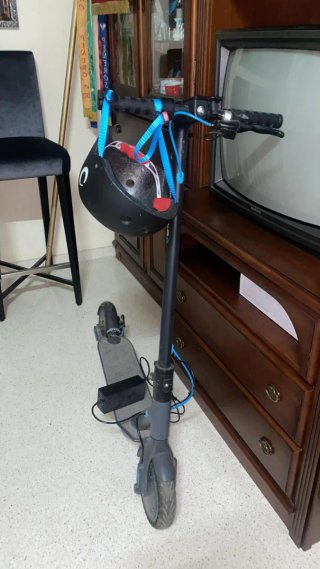 Patinete Eléctrico Brigmton + Casco