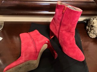 Stivali rossi con tacco