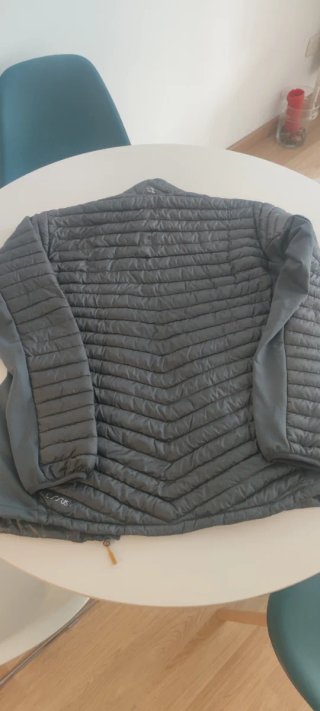 Chaqueta Rab Cyrrus Flex Gris. Como nueva.