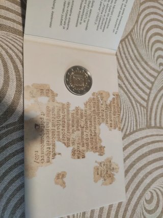 Moneda 2 Euros Estonia 2025 - Primer Texto Impreso