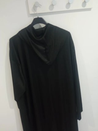 Caftán negro unixex
