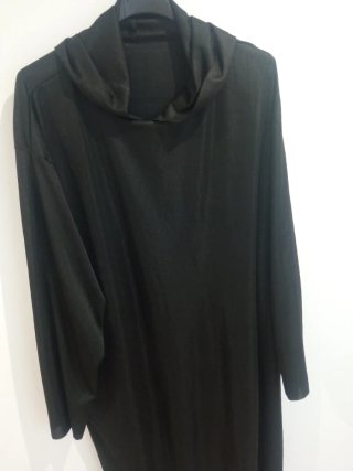 Caftán negro unixex