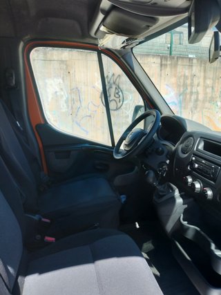 se vende Renault Master 2015