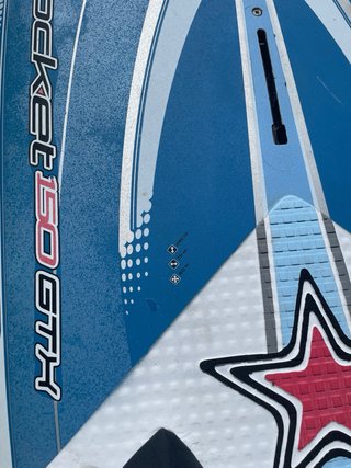 Tabla windsurf Tabou Rocket 150L con funda